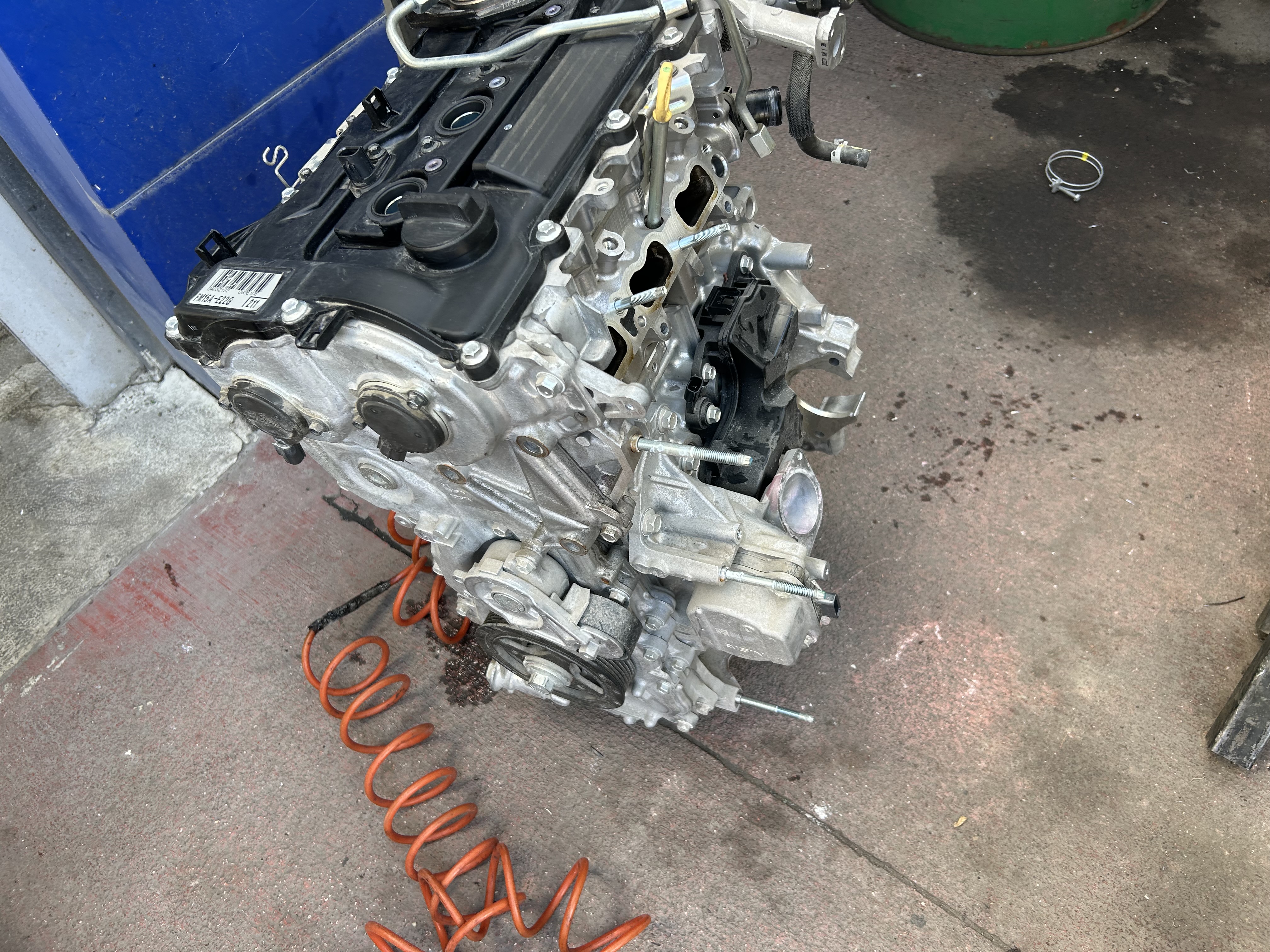 TOYOTA COROLLA 1.5 BENZINLİ GÖVDE KOMPLE DOLU MOTOR