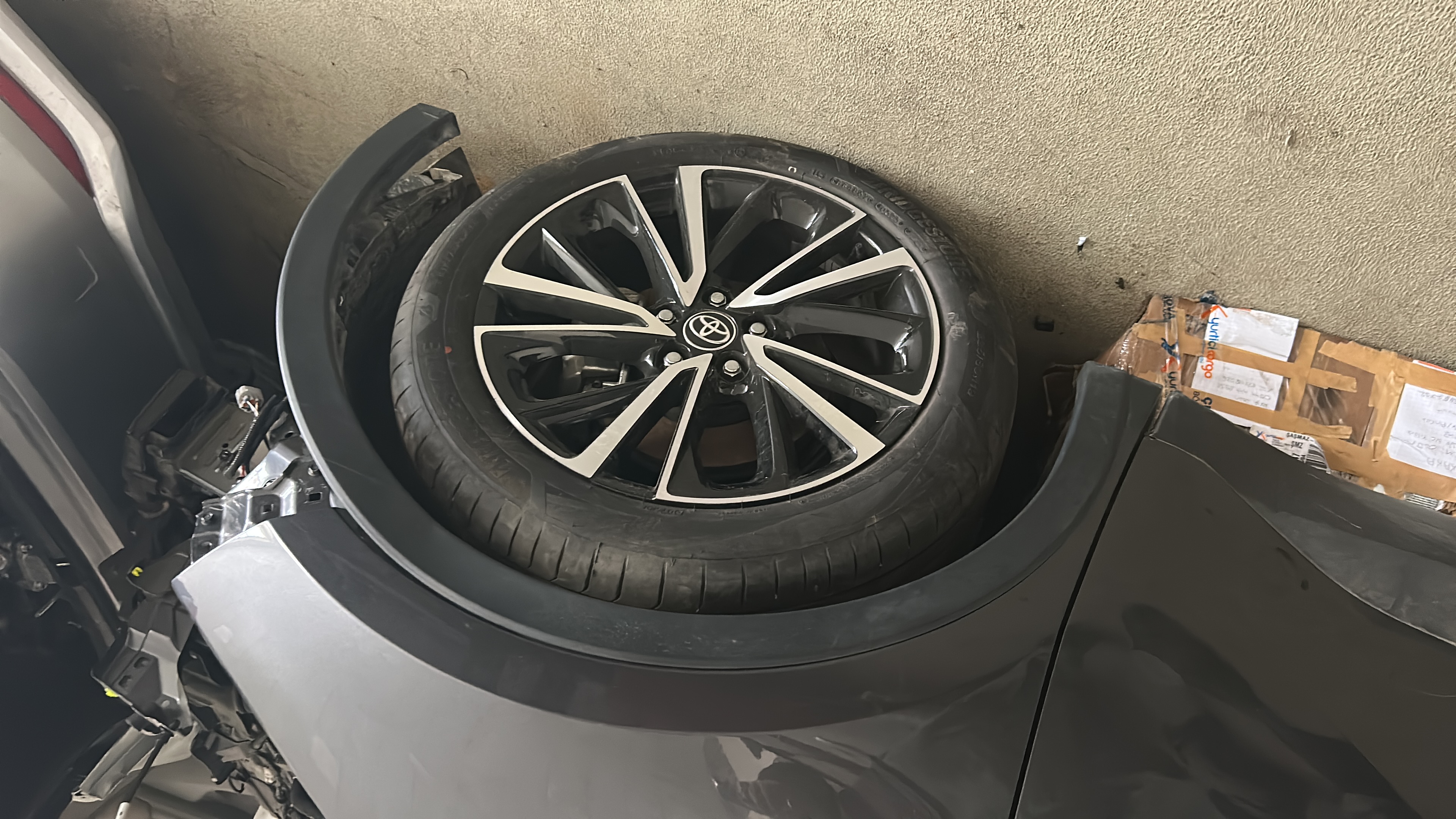 TOYOTA C-HR 18 İNÇ JANT